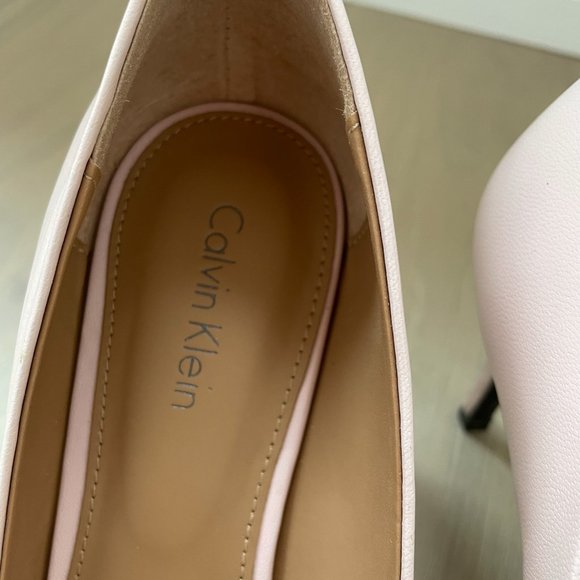 Light pink Calvin Klein heels - Picture 5 of 7